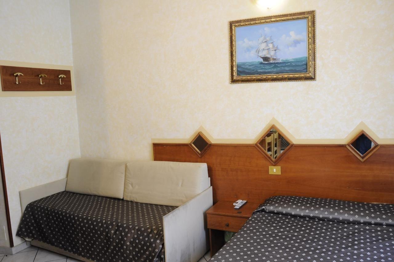 Hotel Farini Rome Luaran gambar
