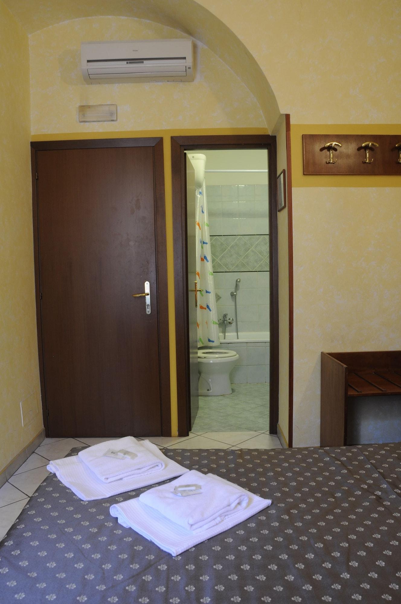 Hotel Farini Rome Luaran gambar