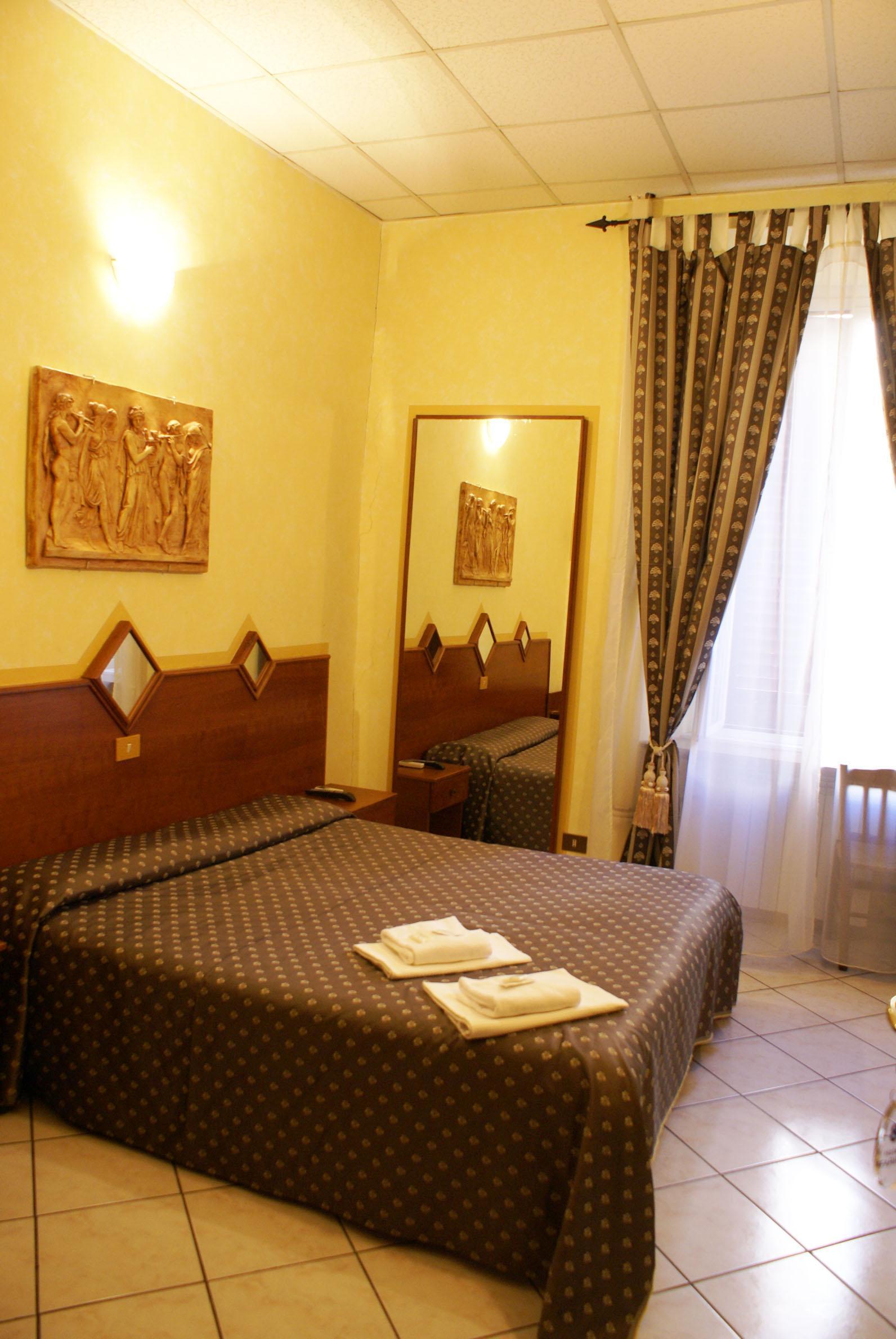 Hotel Farini Rome Luaran gambar