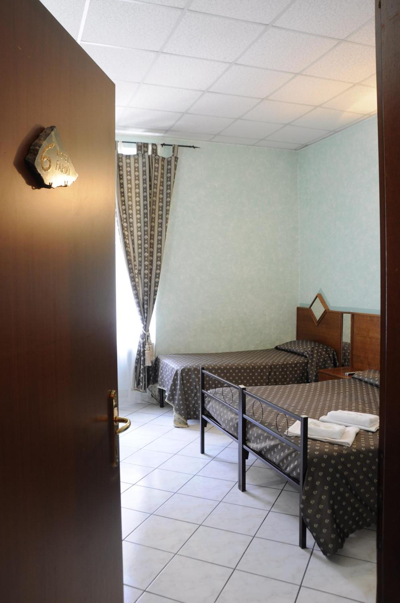 Hotel Farini Rome Bilik gambar