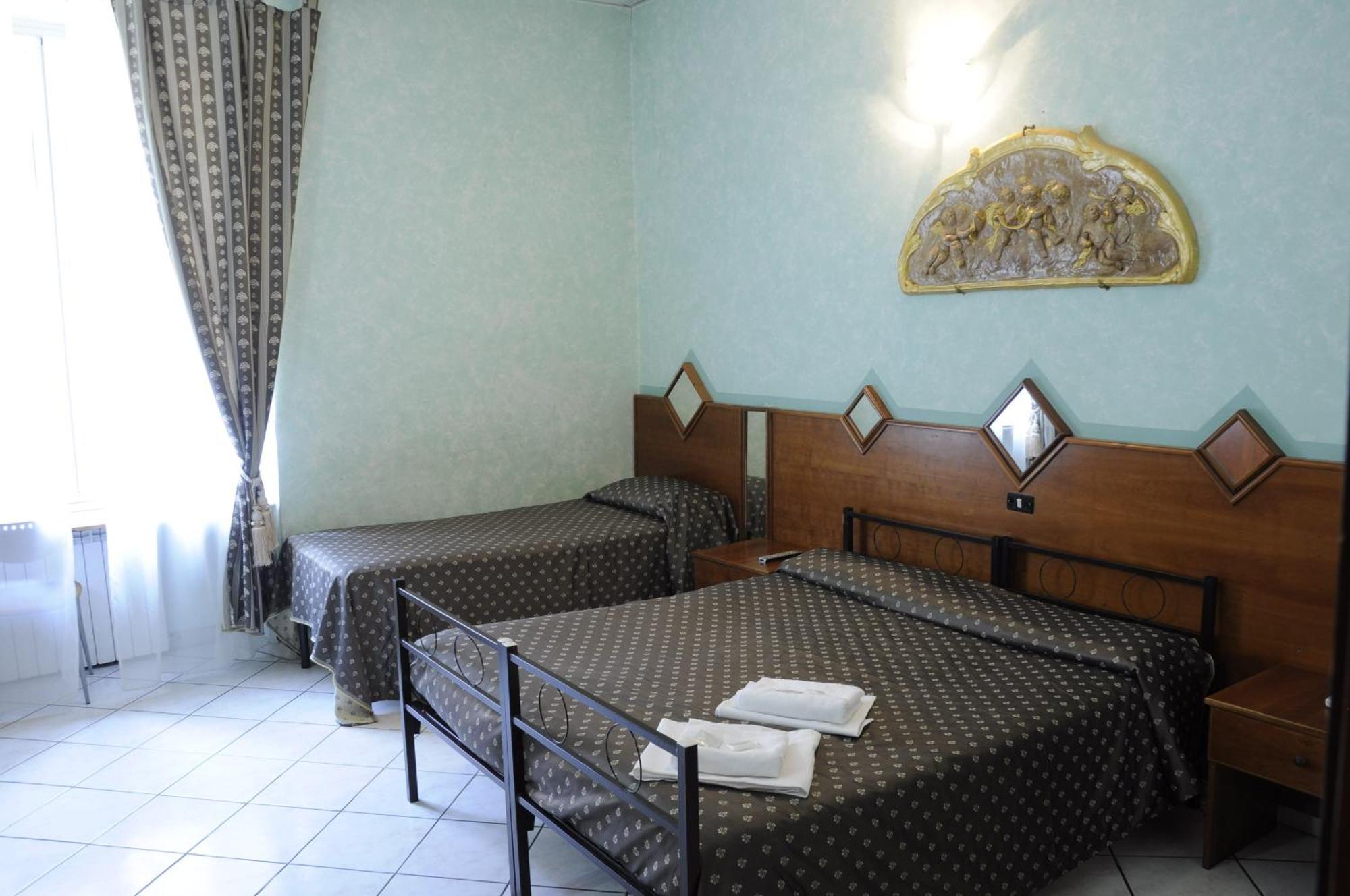 Hotel Farini Rome Bilik gambar