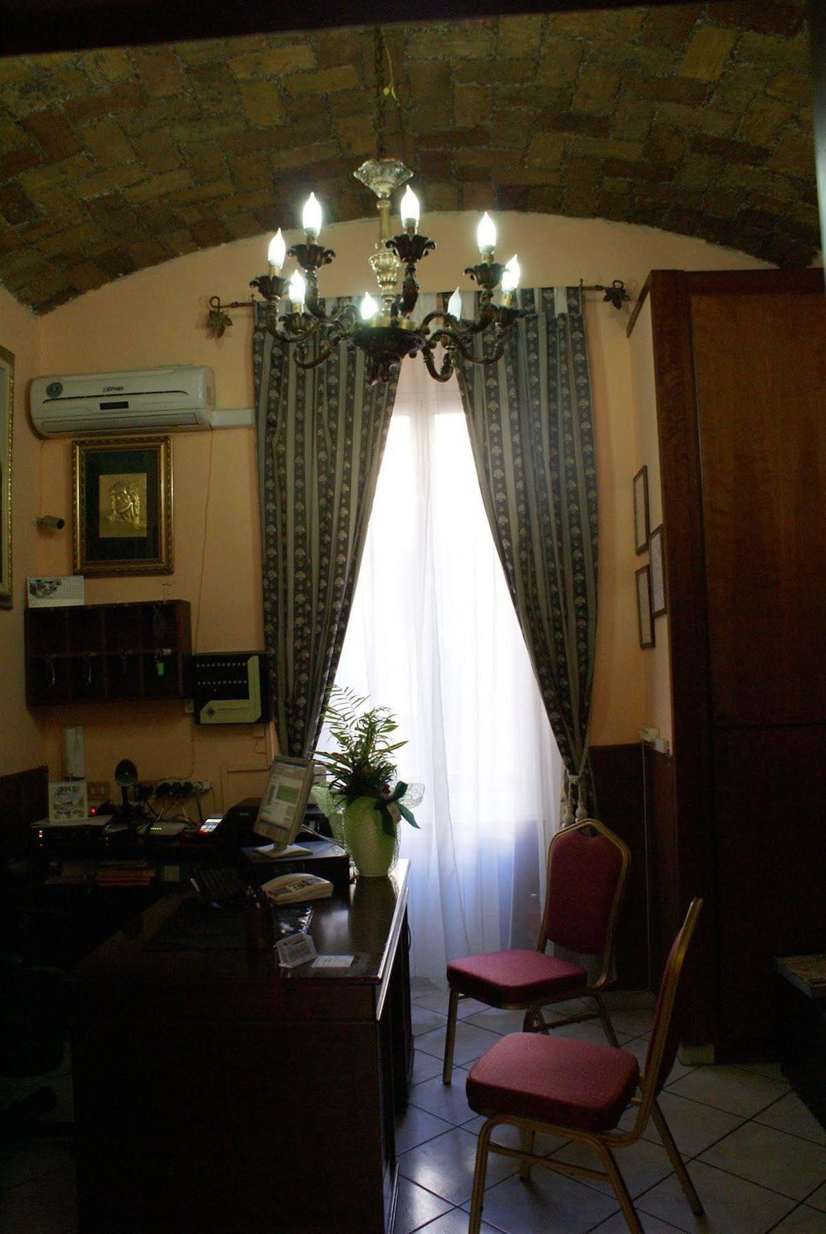Hotel Farini Rome Luaran gambar